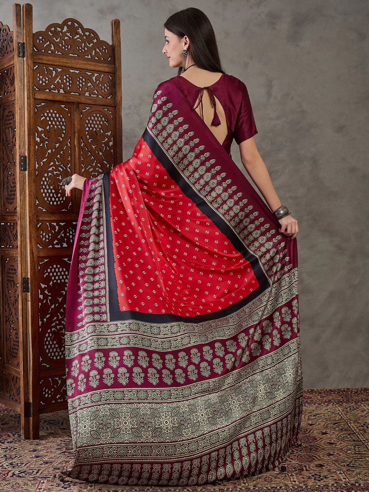 Odette Red Silk Blend Printed Elegant Saree For Women - Image 2