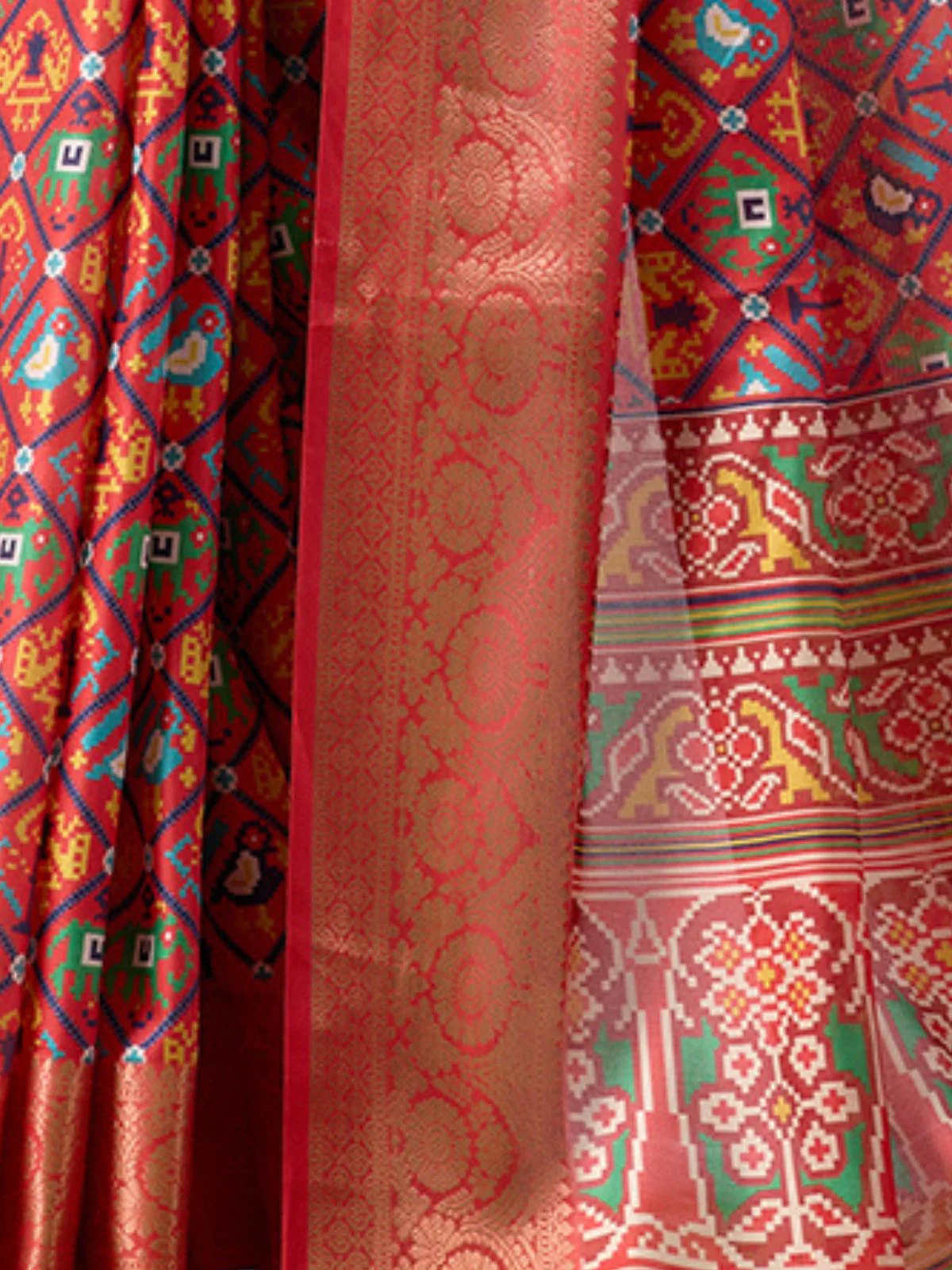 Odette Red Silk Blend Printed Saree For Women - Image 5