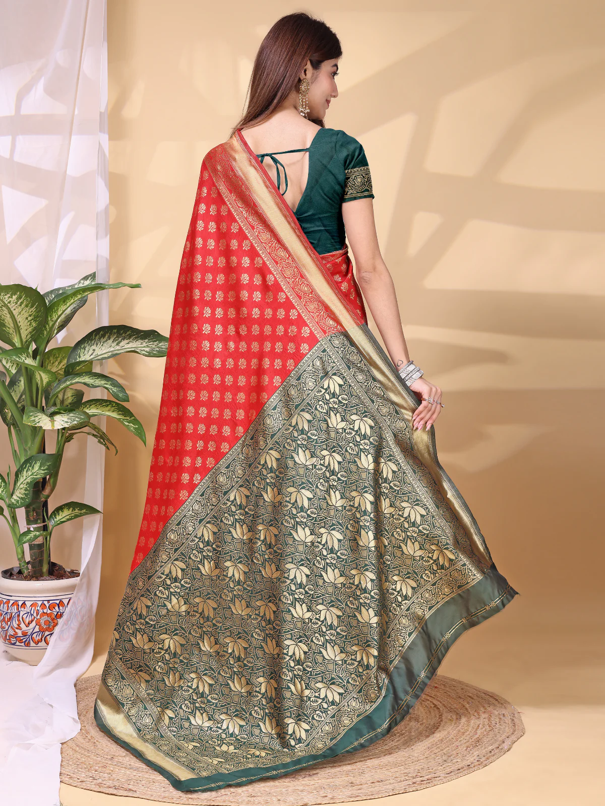 Odette Red Silk Blend Woven Saree For Women - Image 3