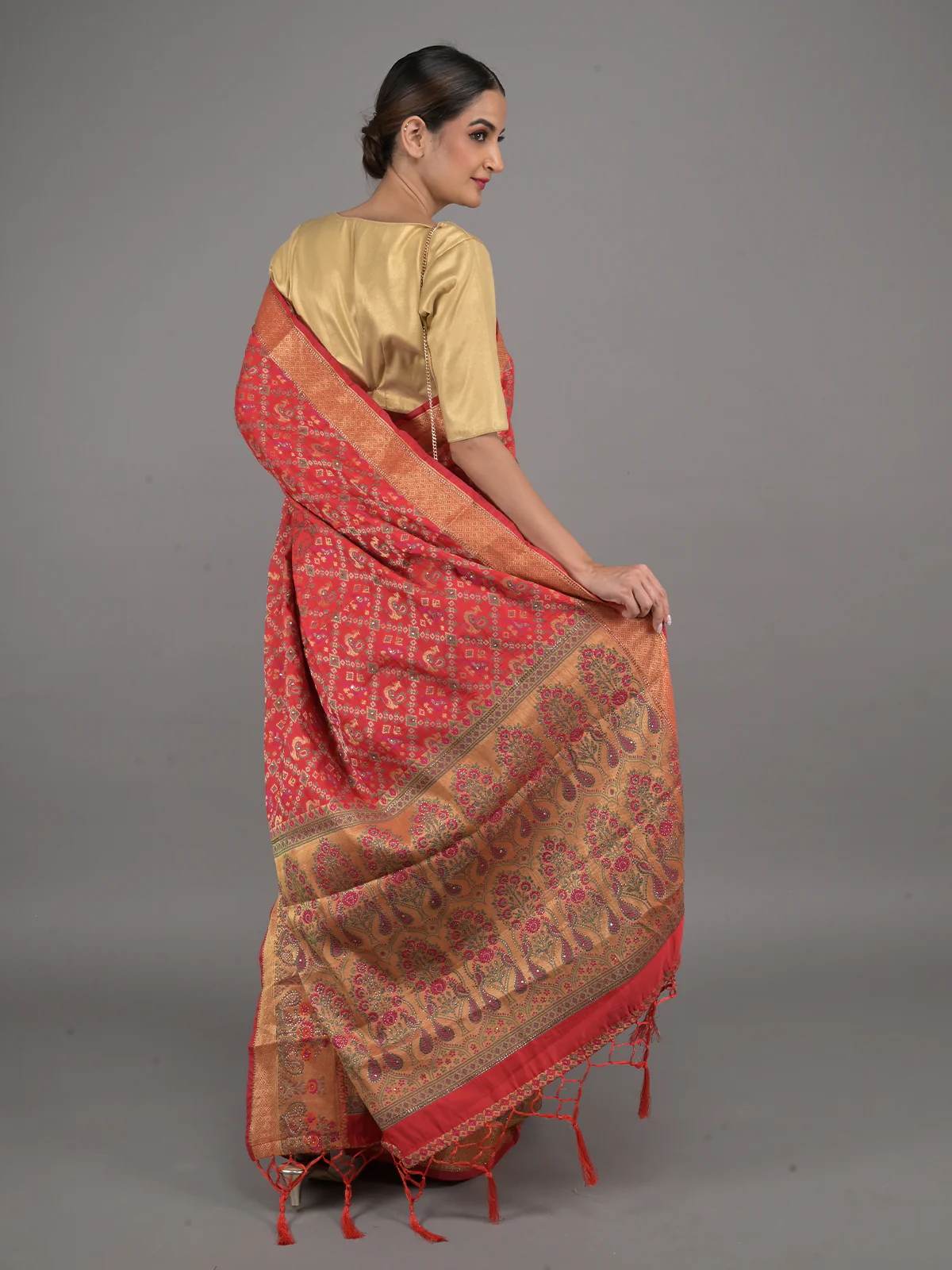Odette Red Silk Blend Woven Saree with Unstitched Blouse for Women - Image 3
