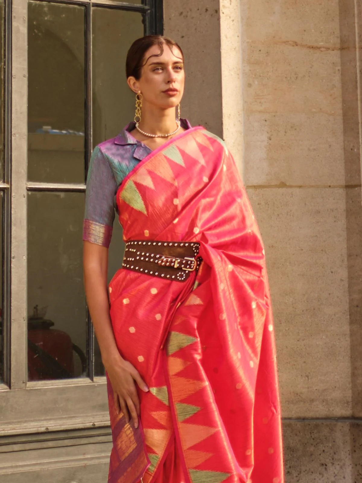 Odette Red Silk Blend Woven Saree With Unstitched Blouse For Women - Image 2