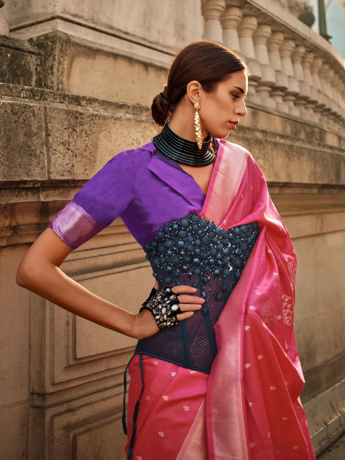 Odette Red Soft Silk Woven Saree With Unstitched Blouse For Women - Image 2