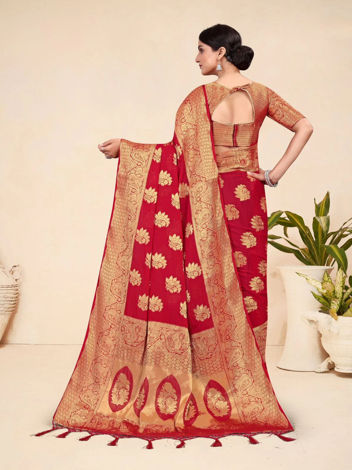 Odette Red Viscose Woven Saree With Unstitched Blouse For Women - Image 4