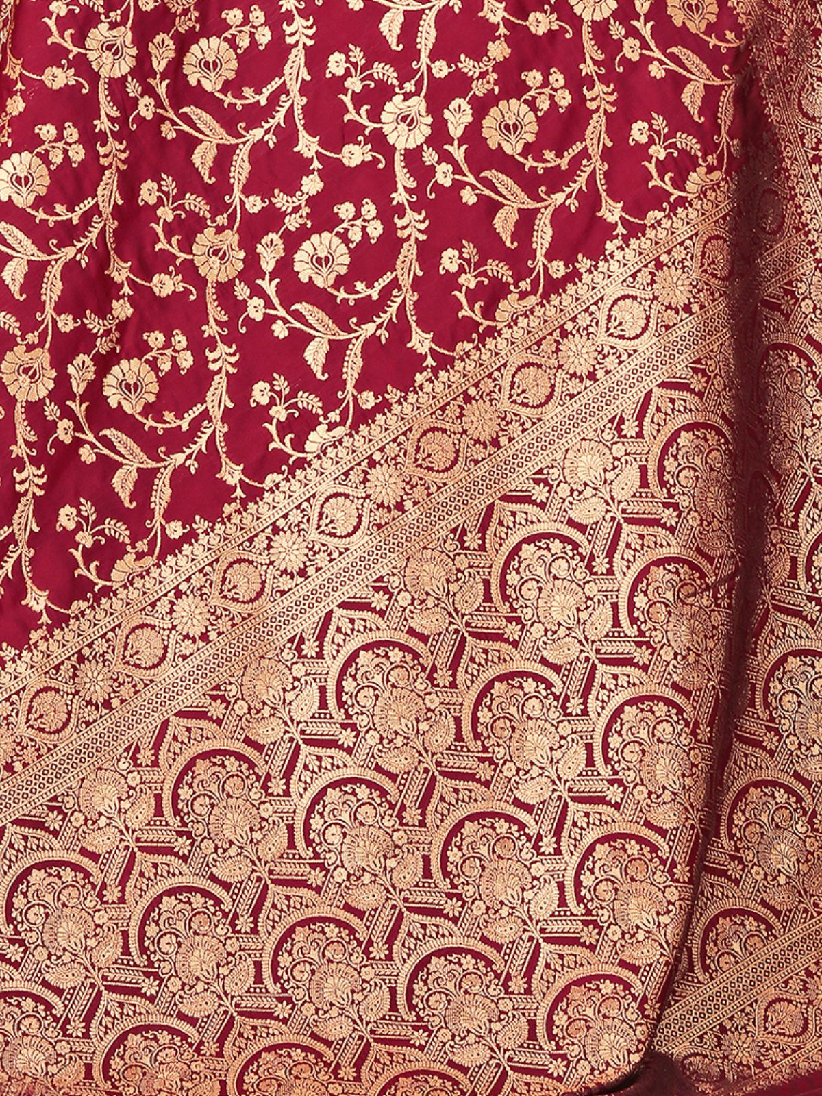 Odette Red Woven Banarasi Silk Saree With Unstitched Blouse For Women - Image 6