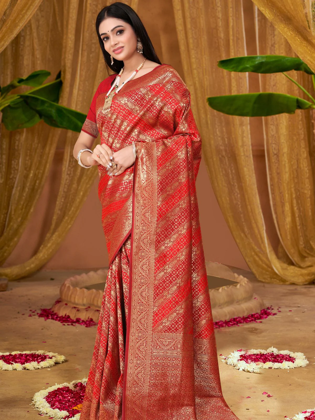 Odette Red Woven Banarasi Silk Saree With unstitched Blouse For Women - Image 2