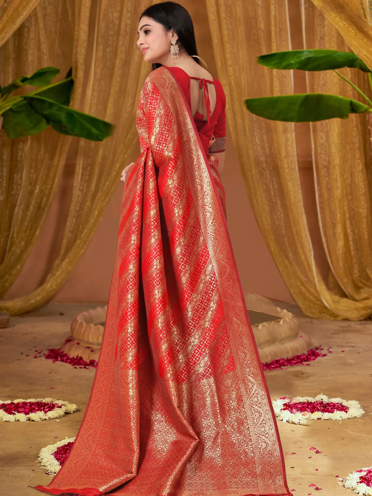 Odette Red Woven Banarasi Silk Saree With unstitched Blouse For Women - Image 5