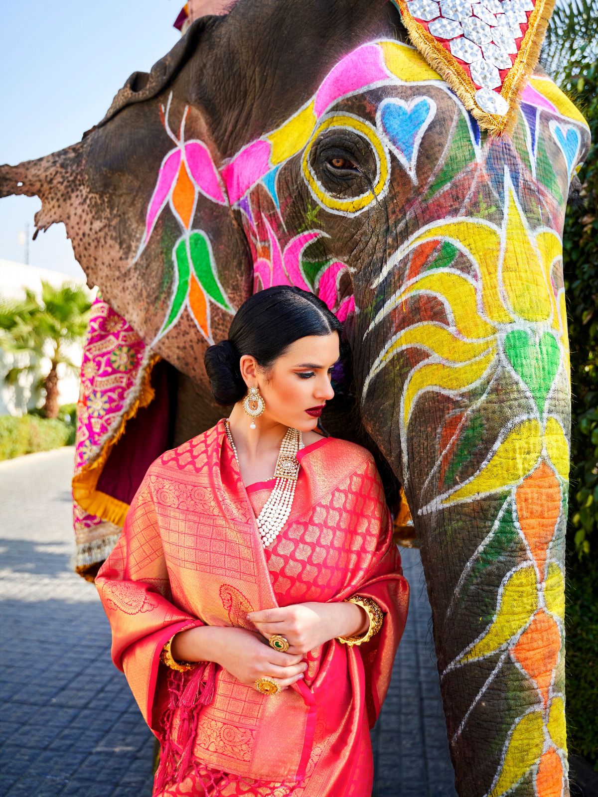 Odette Pink Woven Design Silk Blend Saree With Unstitched Blouse For Women - Image 3