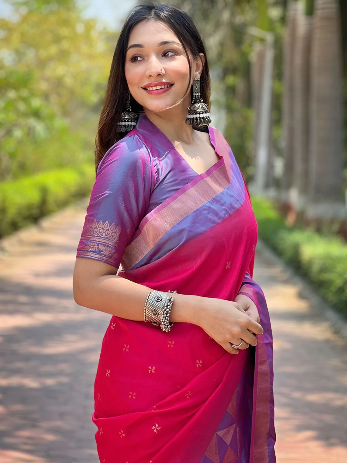 Odette Red Woven Design Soft Silk Saree With Unstitched Blouse For Women - Image 3