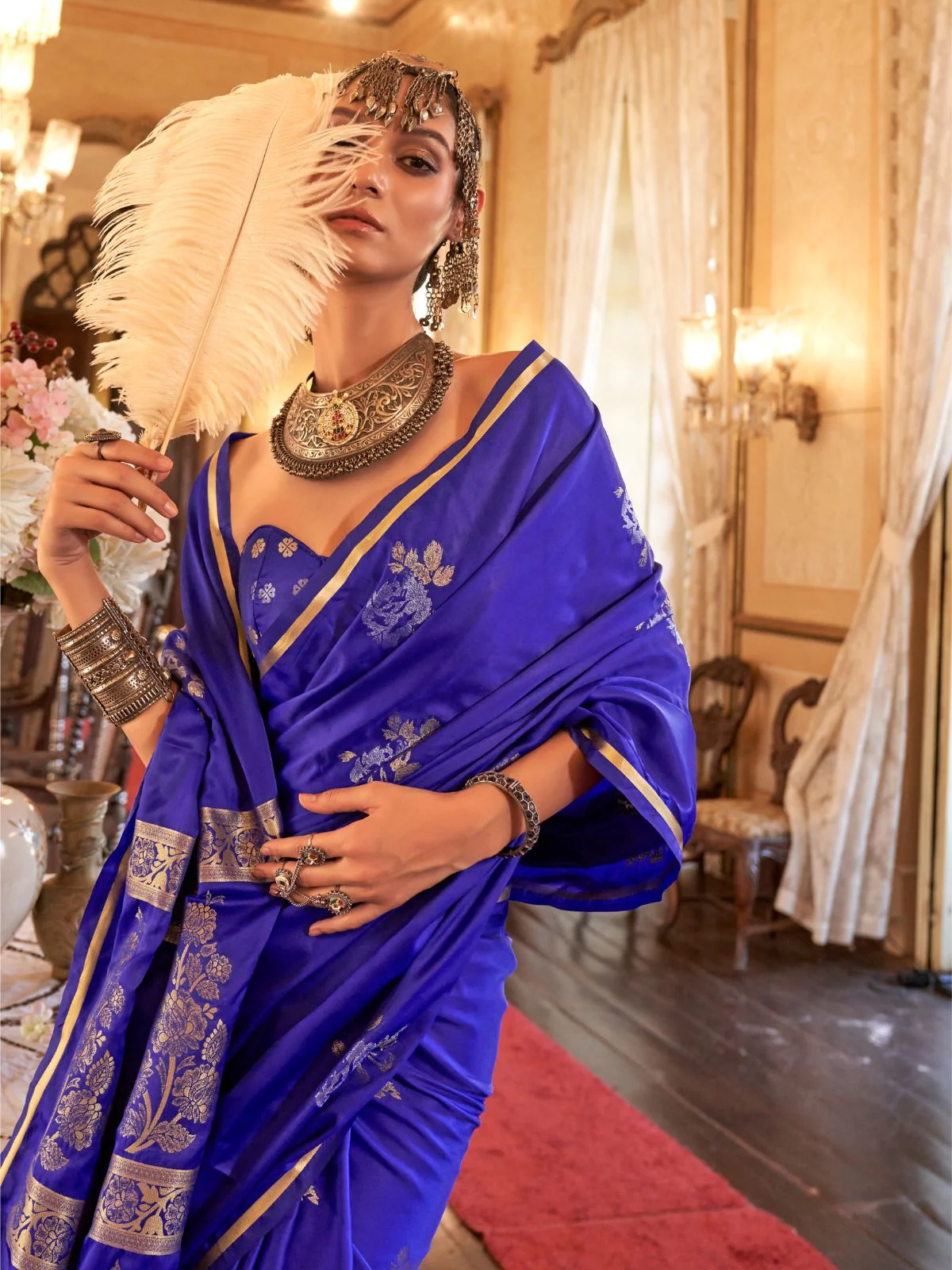 Odette Royal Blue Silk Blend Woven Saree With Unstitched Blouse For Women - Image 2