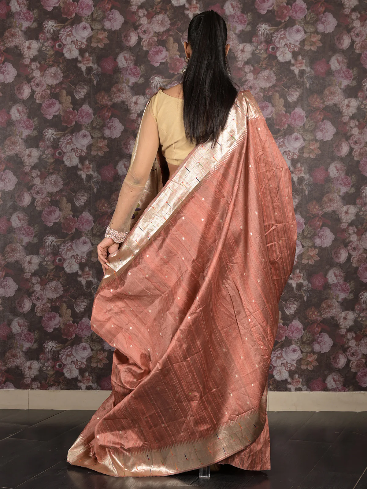 Odette Rust Woven Silk Blend Saree With Unstitched Blouse For Women - Image 4