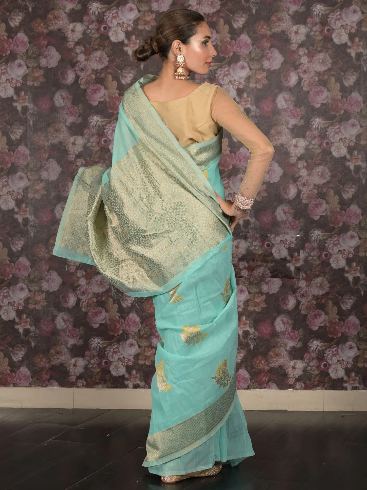 Odette Sea Green Cotton Blend Woven Saree with Unstitched Blouse for Women - Image 4