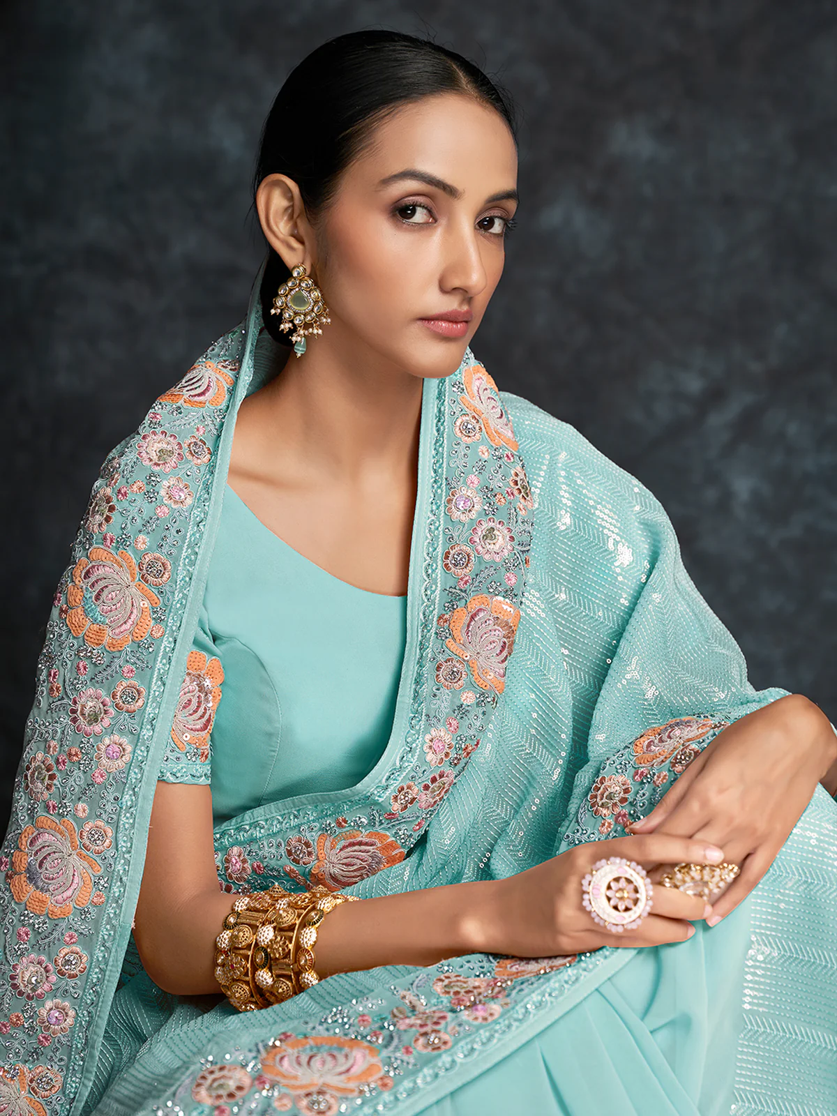 Odette Sea Green Embroidered Georgette Saree With Unstitched Blouse For Women - Image 5