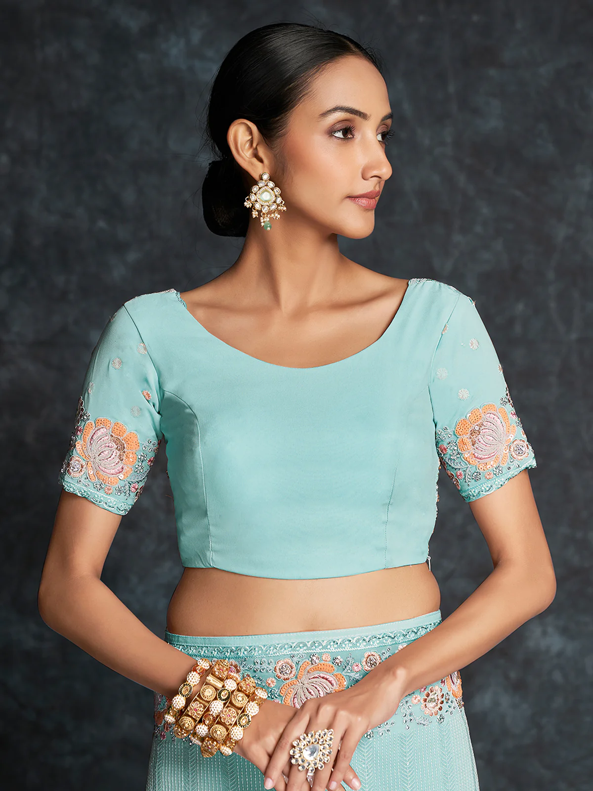 Odette Sea Green Embroidered Georgette Saree With Unstitched Blouse For Women - Image 6