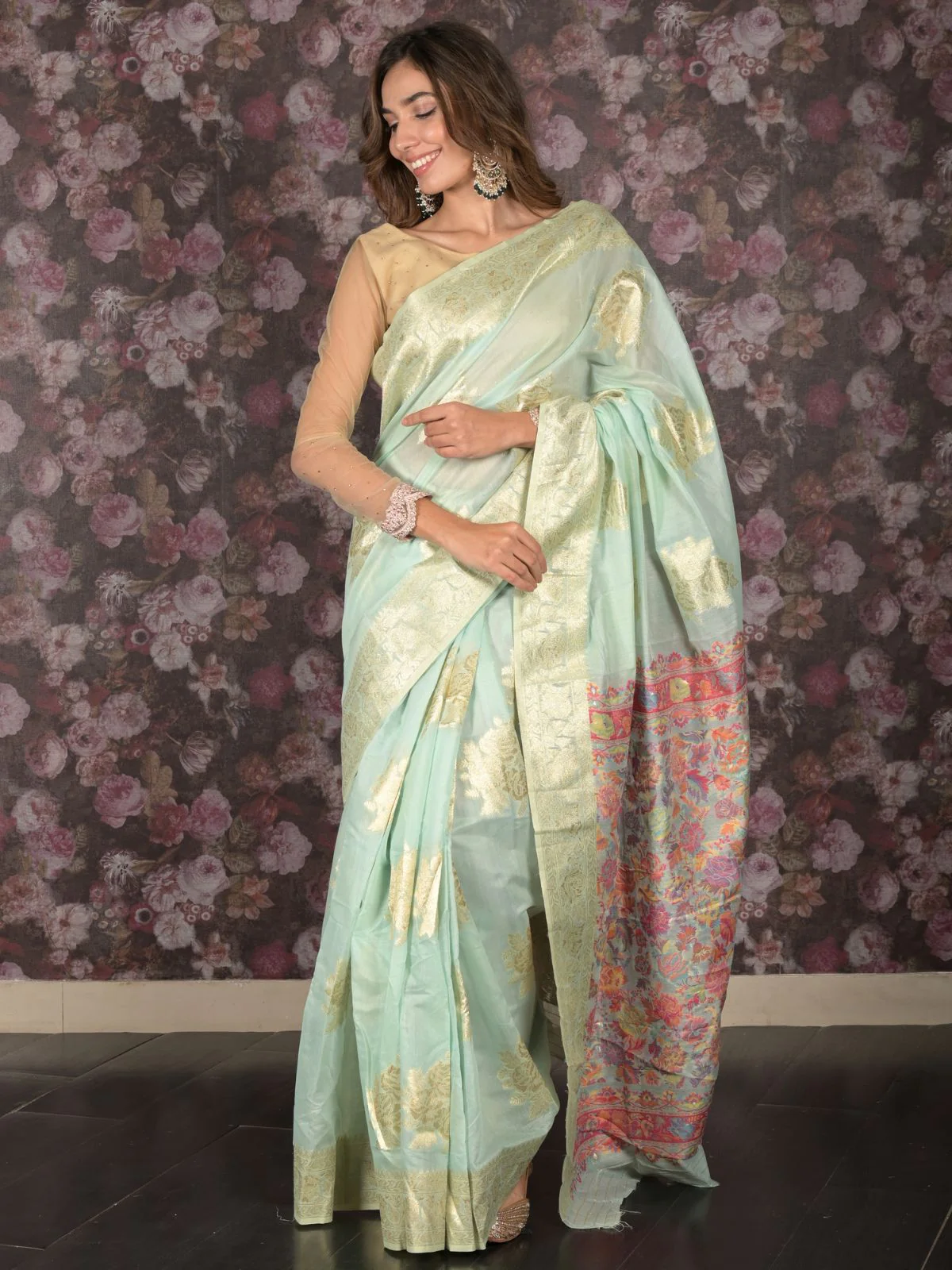 Odette Sea Green Floral Woven Cotton Blend Saree with Unstitched Blouse for Women - Image 3