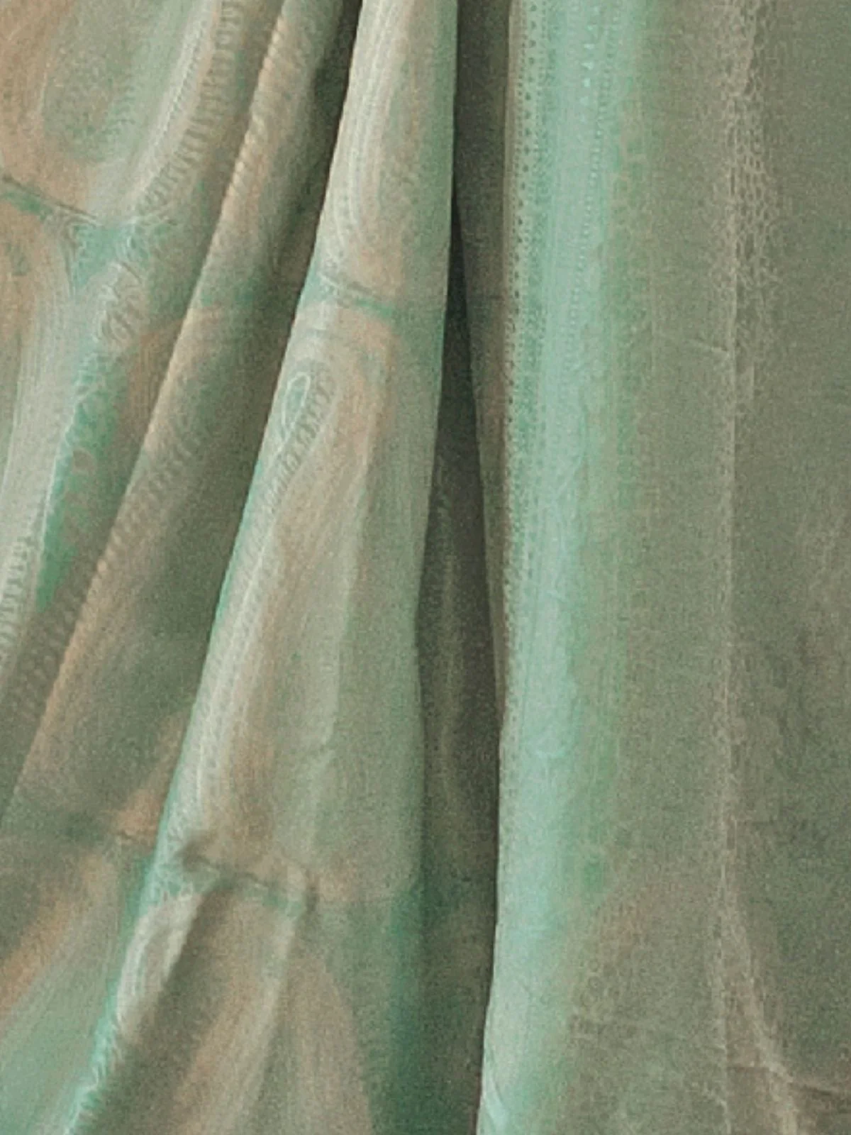 Odette Sea Green Silk Blend Woven Saree With Unstitched Blouse For Women - Image 3