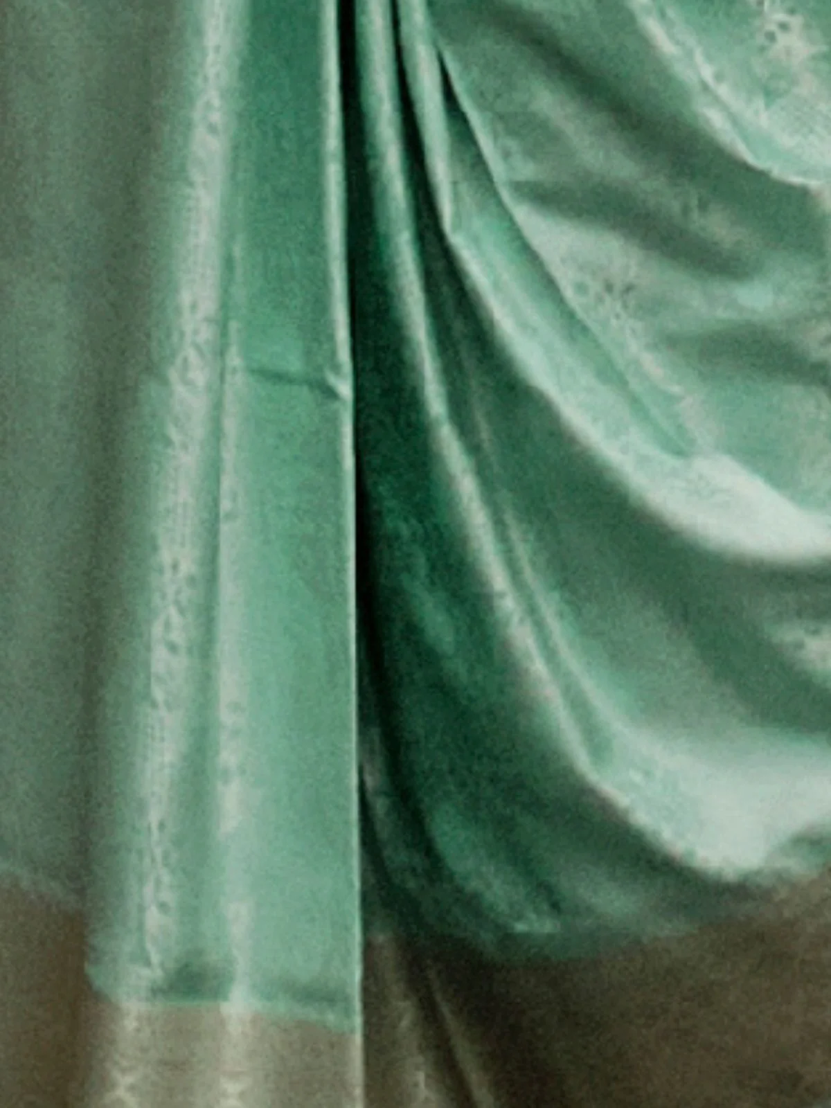 Odette Sea Green Silk Blend Woven Saree With Unstitched Blouse For Women - Image 3