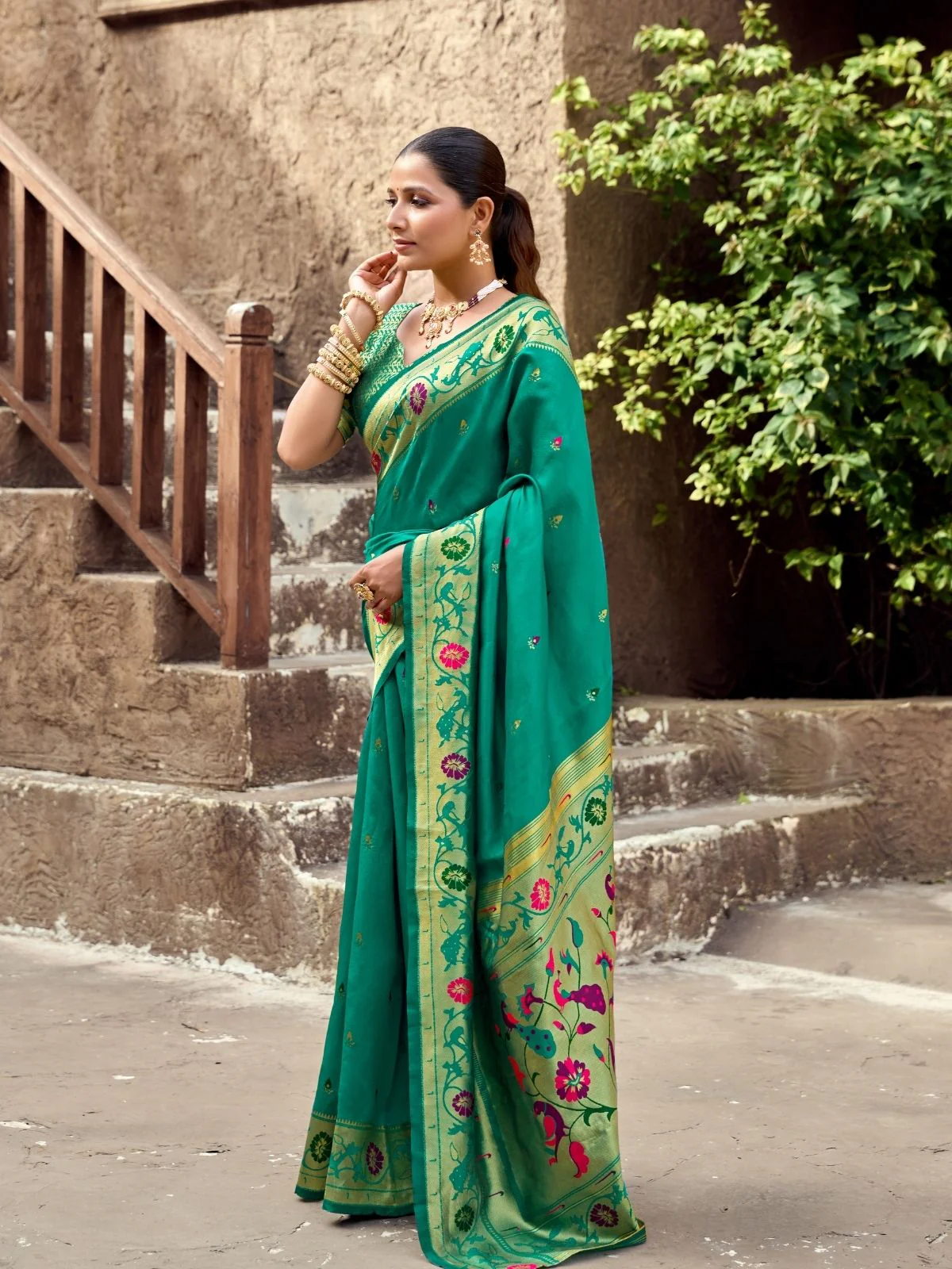 Odette Sea Green Silk Woven Paithani Saree For Women - Image 2