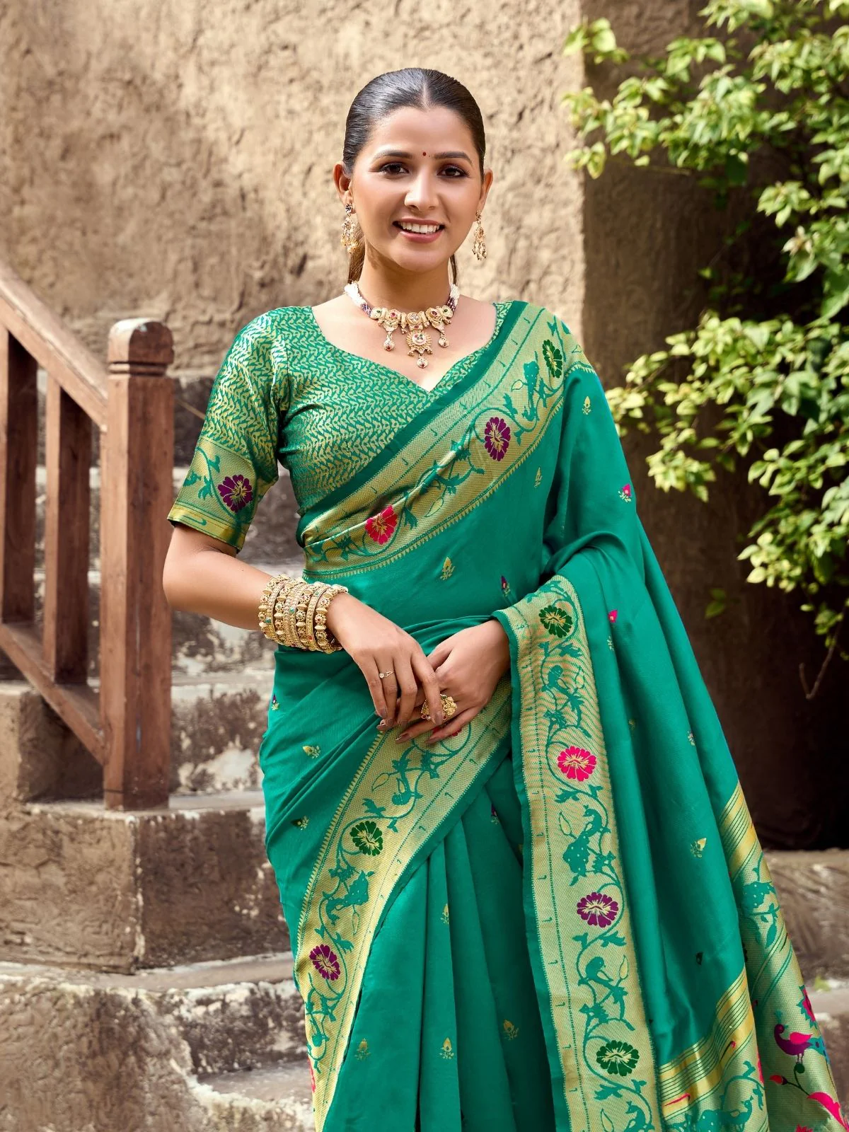 Odette Sea Green Silk Woven Paithani Saree For Women - Image 4