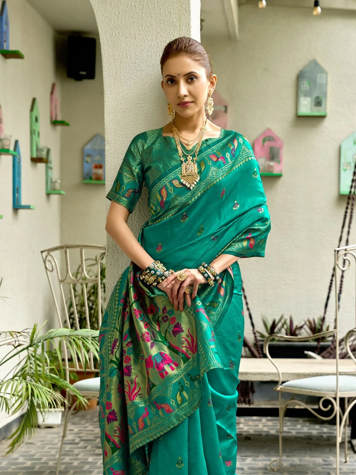 Odette Sea Green Silk Woven Paithani Saree For Women - Image 4