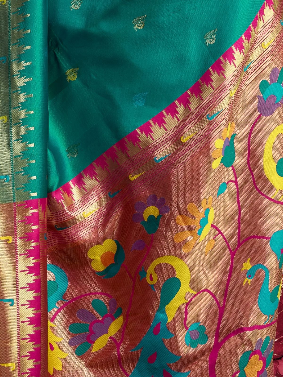 Odette Sea Green Silk Woven Paithani Saree For Women - Image 6
