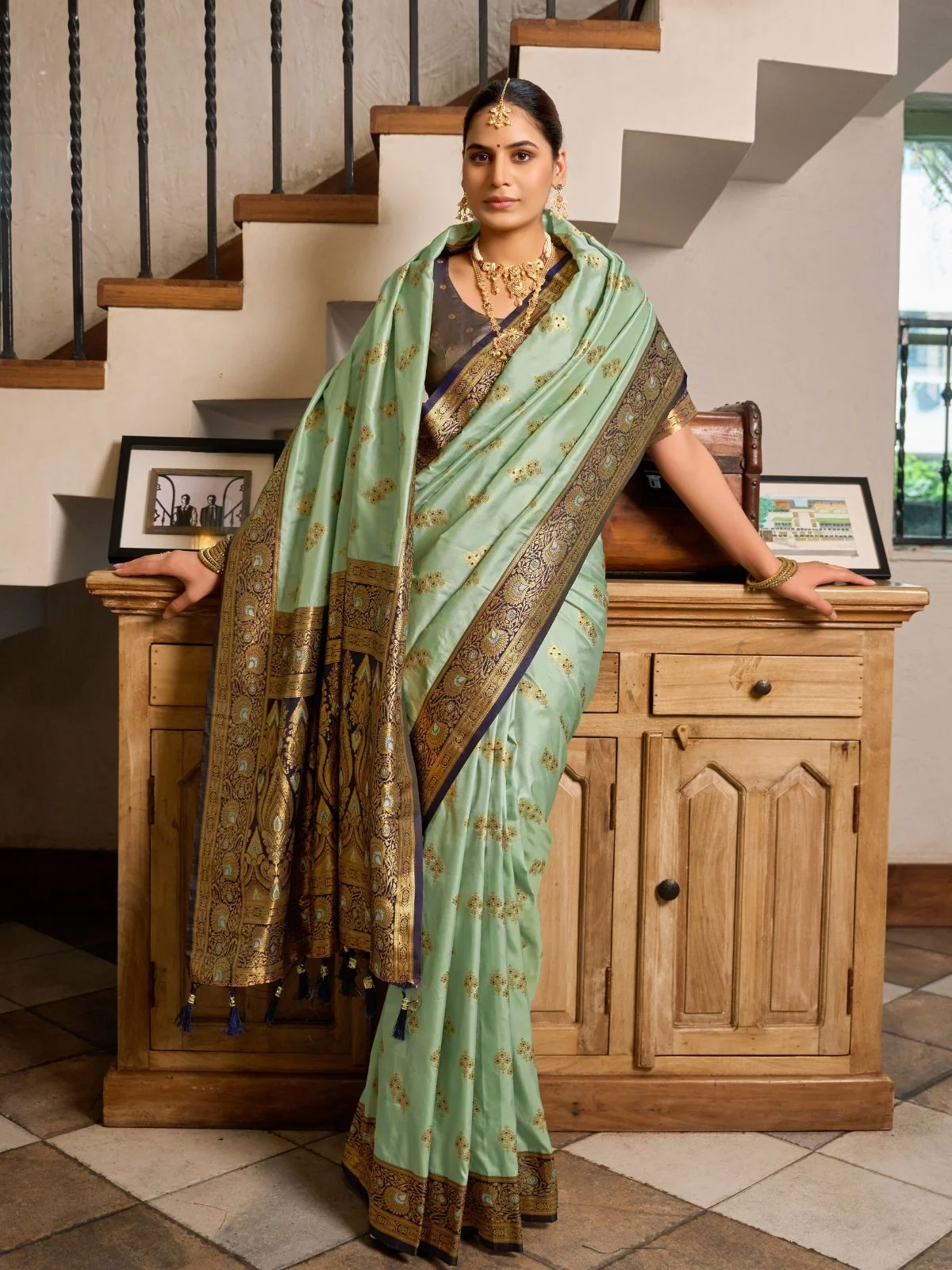 Odette Sea Green Silk Woven Saree For Women - Image 2