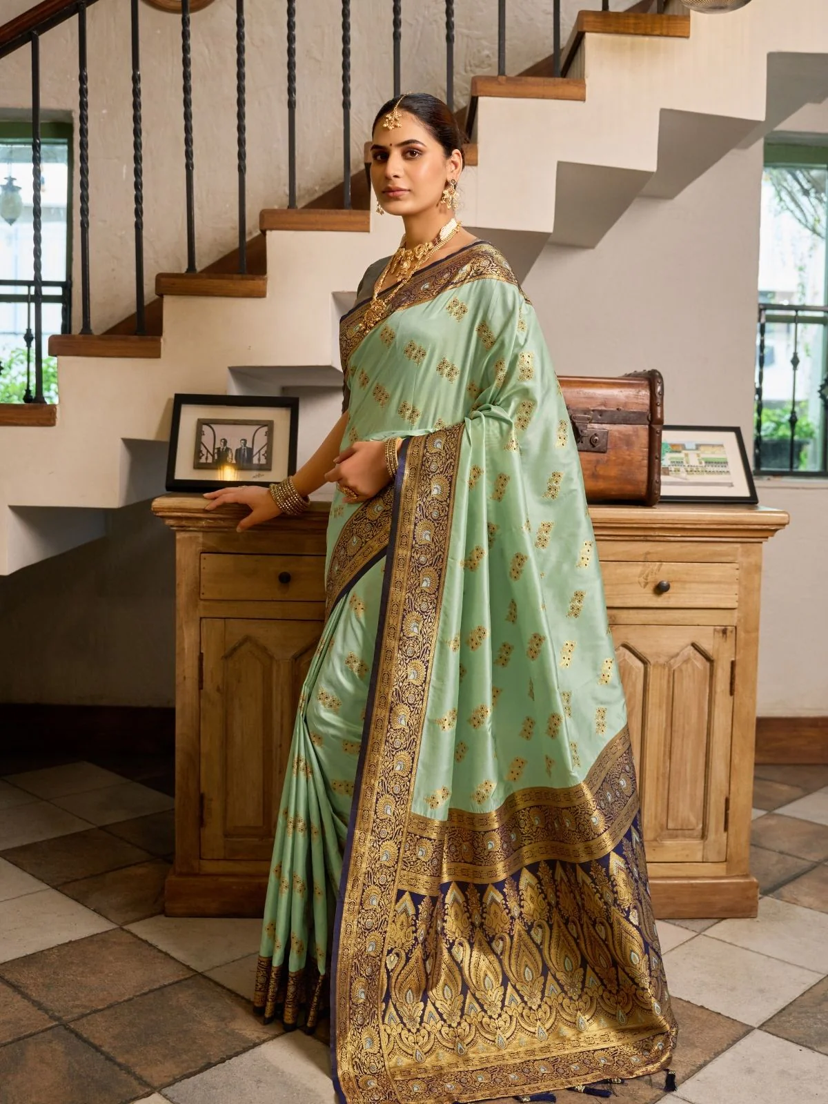 Odette Sea Green Silk Woven Saree For Women - Image 3