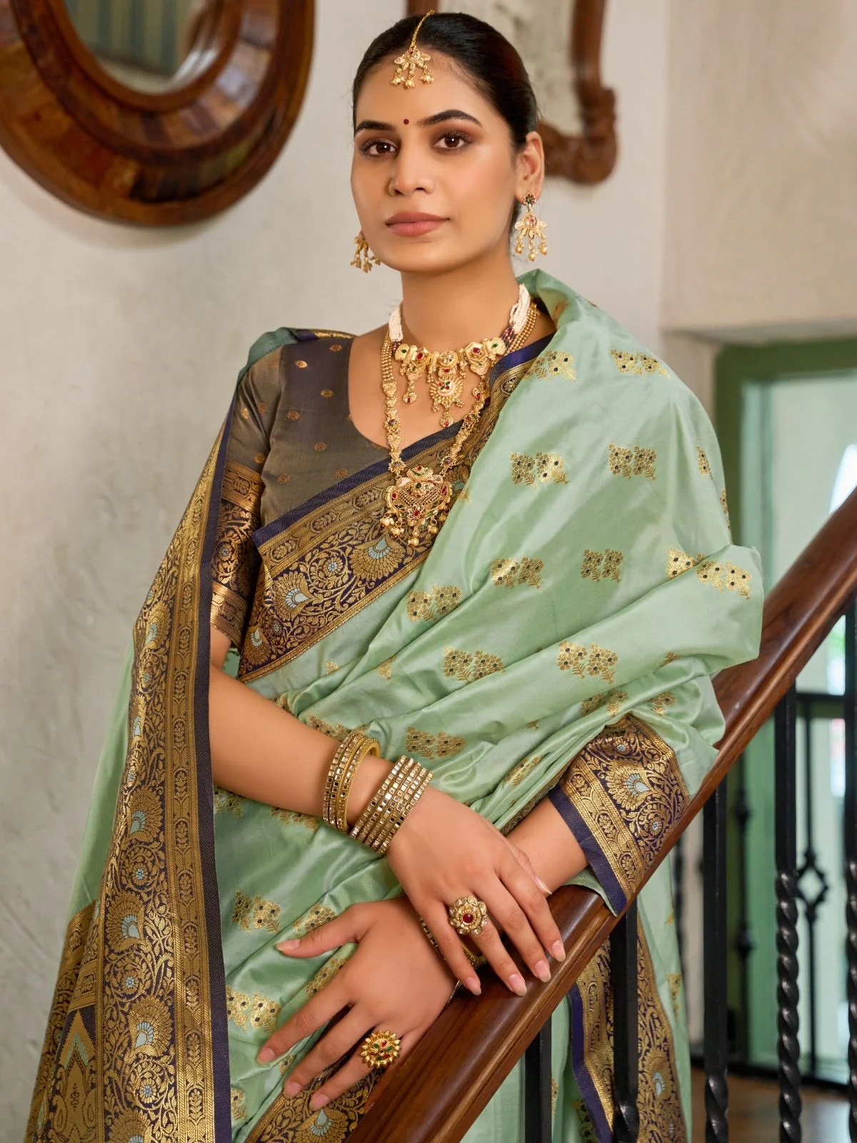 Odette Sea Green Silk Woven Saree For Women - Image 5