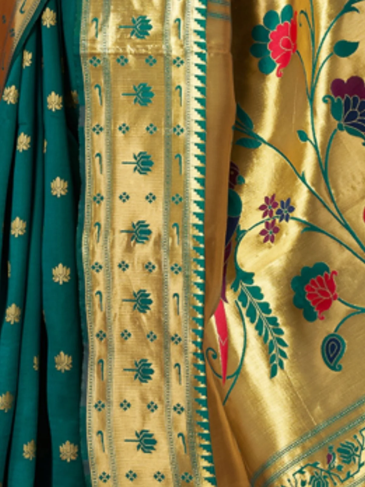 Odette Sea Green Silk Woven Saree For Women - Image 5