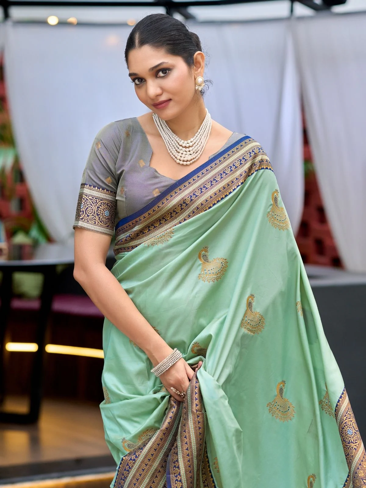 Odette Sea Green Silk Zari Woven Saree For Women - Image 5