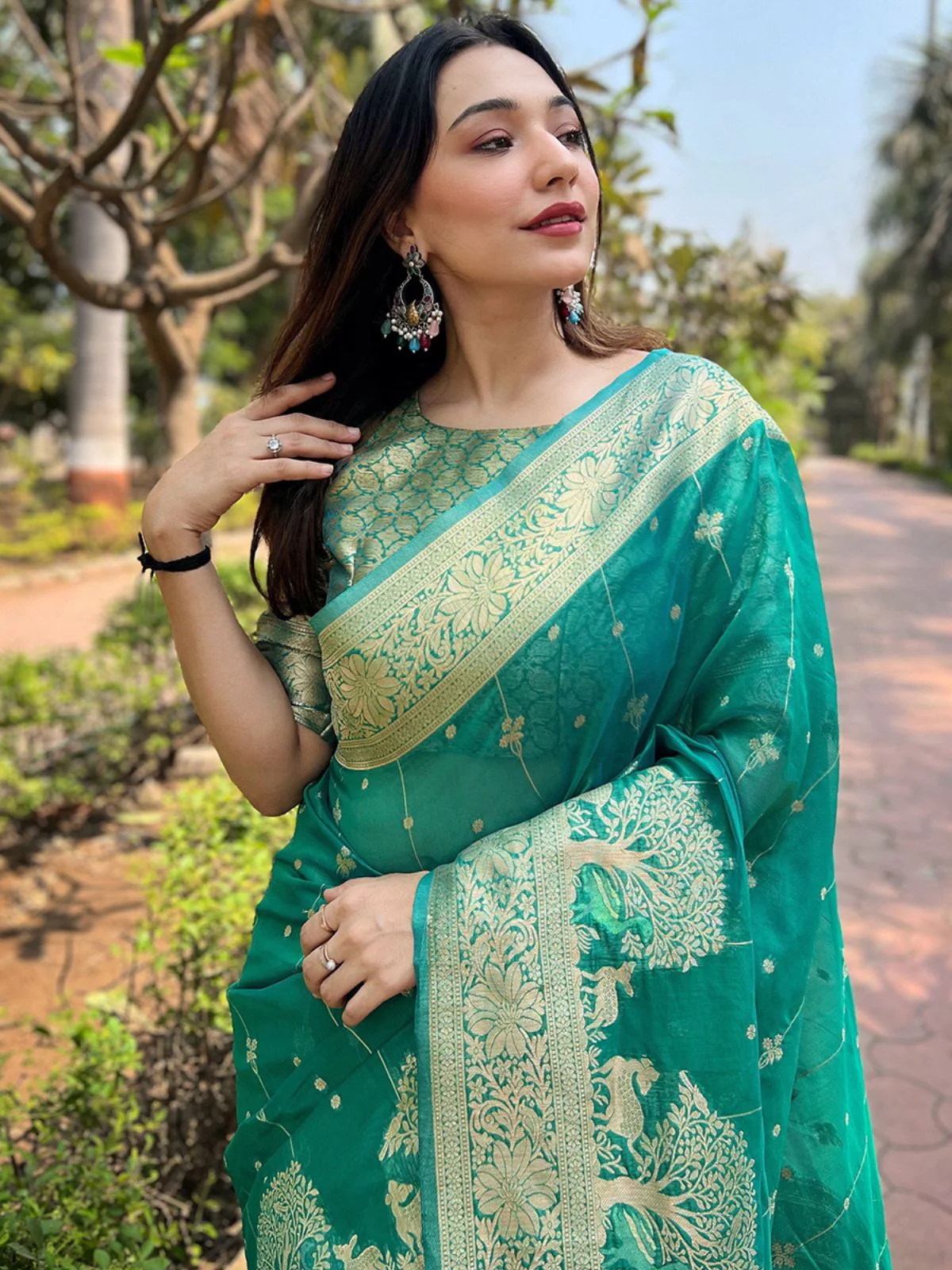 Odette Sea Green Woven Design Organza Saree With Unstitched Blouse For Women - Image 3