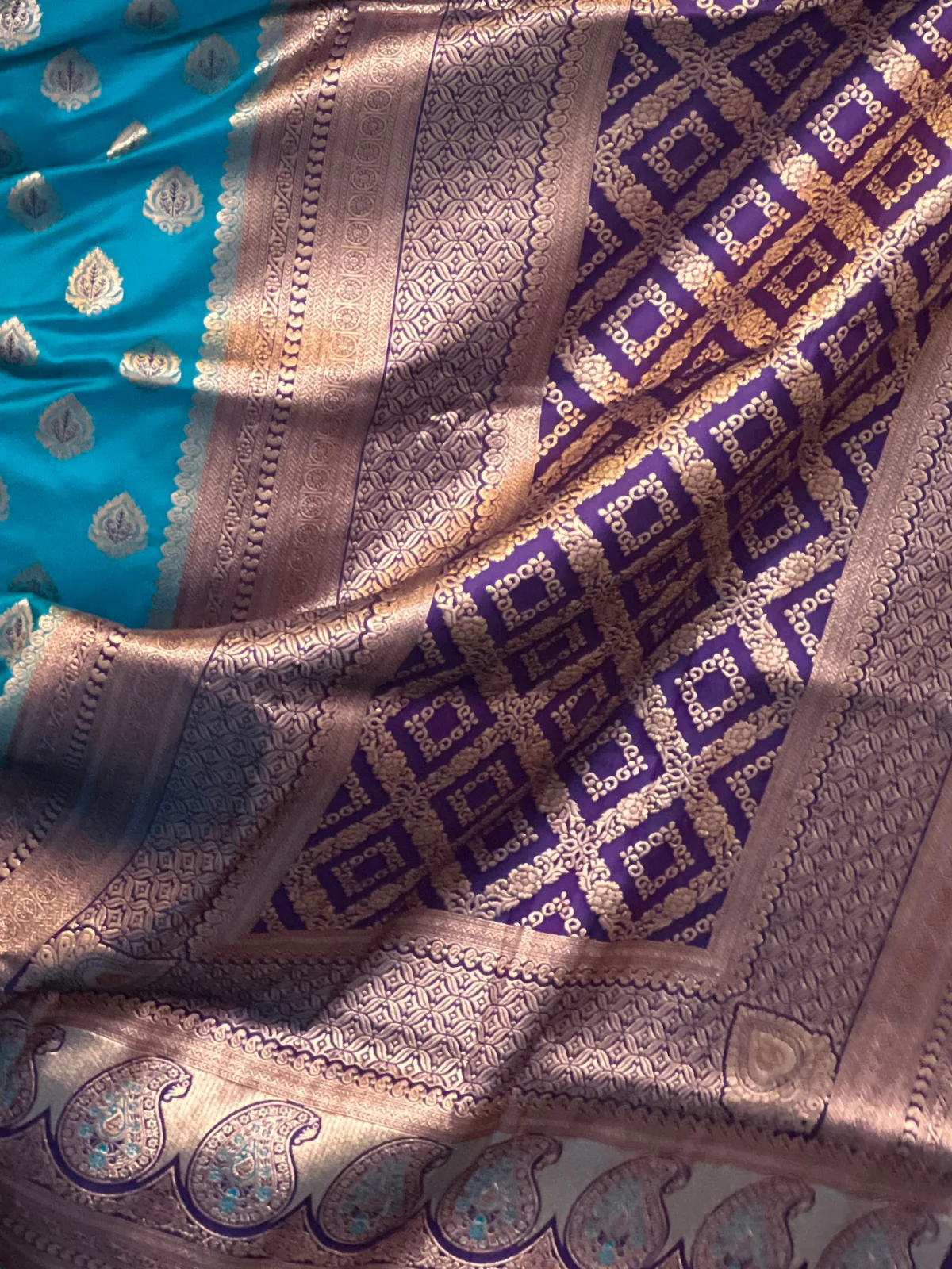 Odette Sea Green Woven Design Soft Silk Saree With Unstitched Blouse For Women - Image 5