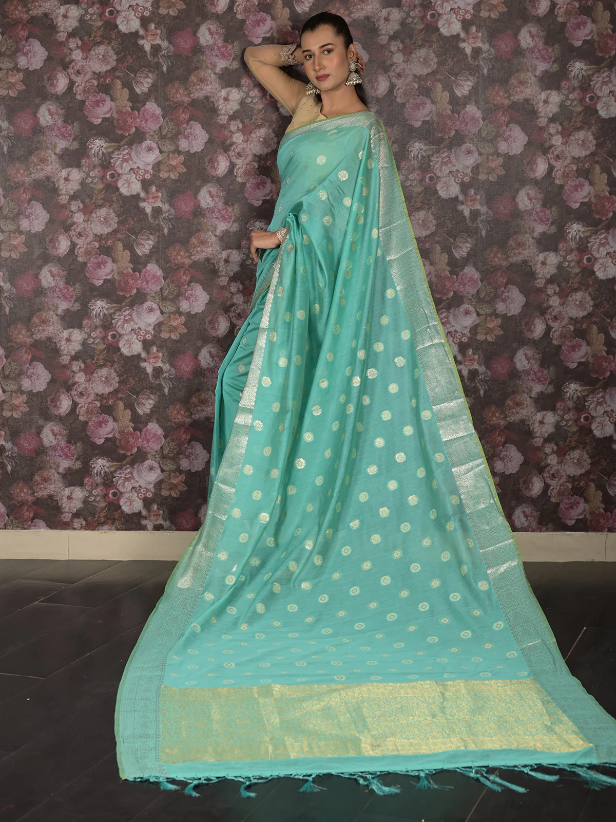 Odette Sea Green Woven Silk Blend Saree With Unstitched Blouse For Women - Image 2