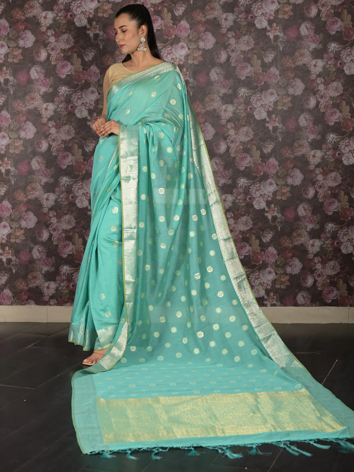 Odette Sea Green Woven Silk Blend Saree With Unstitched Blouse For Women - Image 3