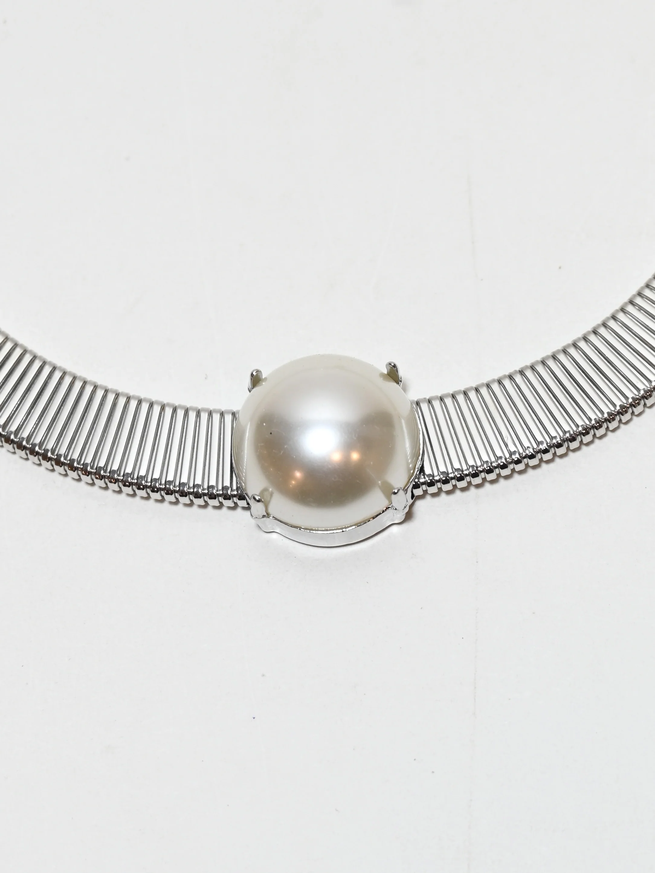 Odette Silver Alloy Pearl Neckpiece For Women - Image 3