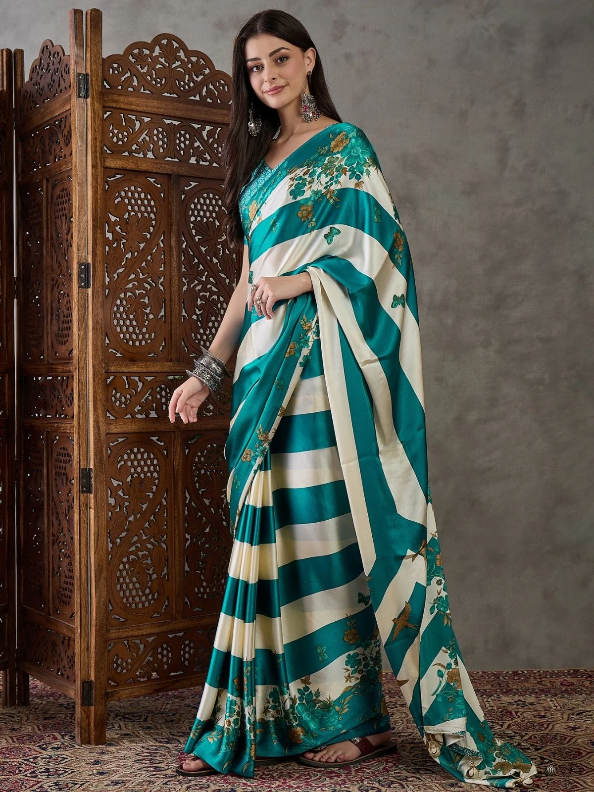 Odette Sky Blue And White Silk Blend Printed Elegant Saree For Women - Image 3