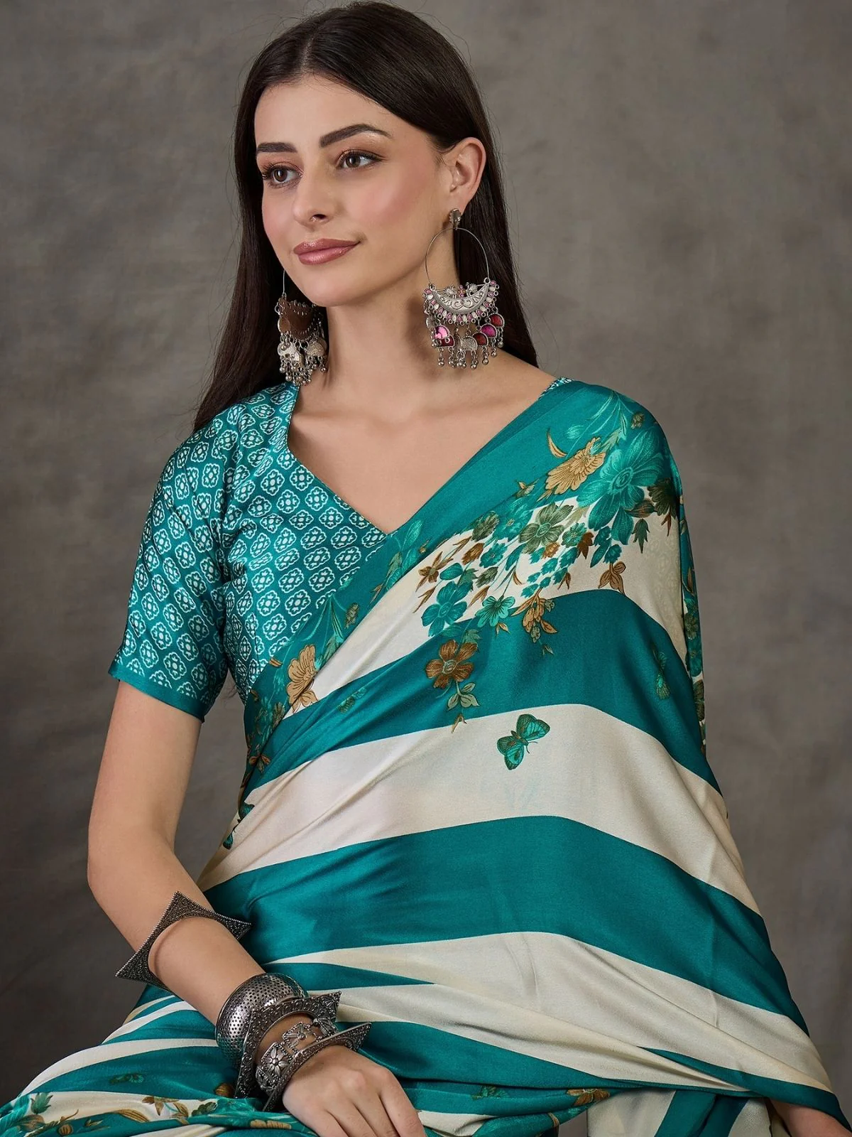 Odette Sky Blue And White Silk Blend Printed Elegant Saree For Women - Image 4