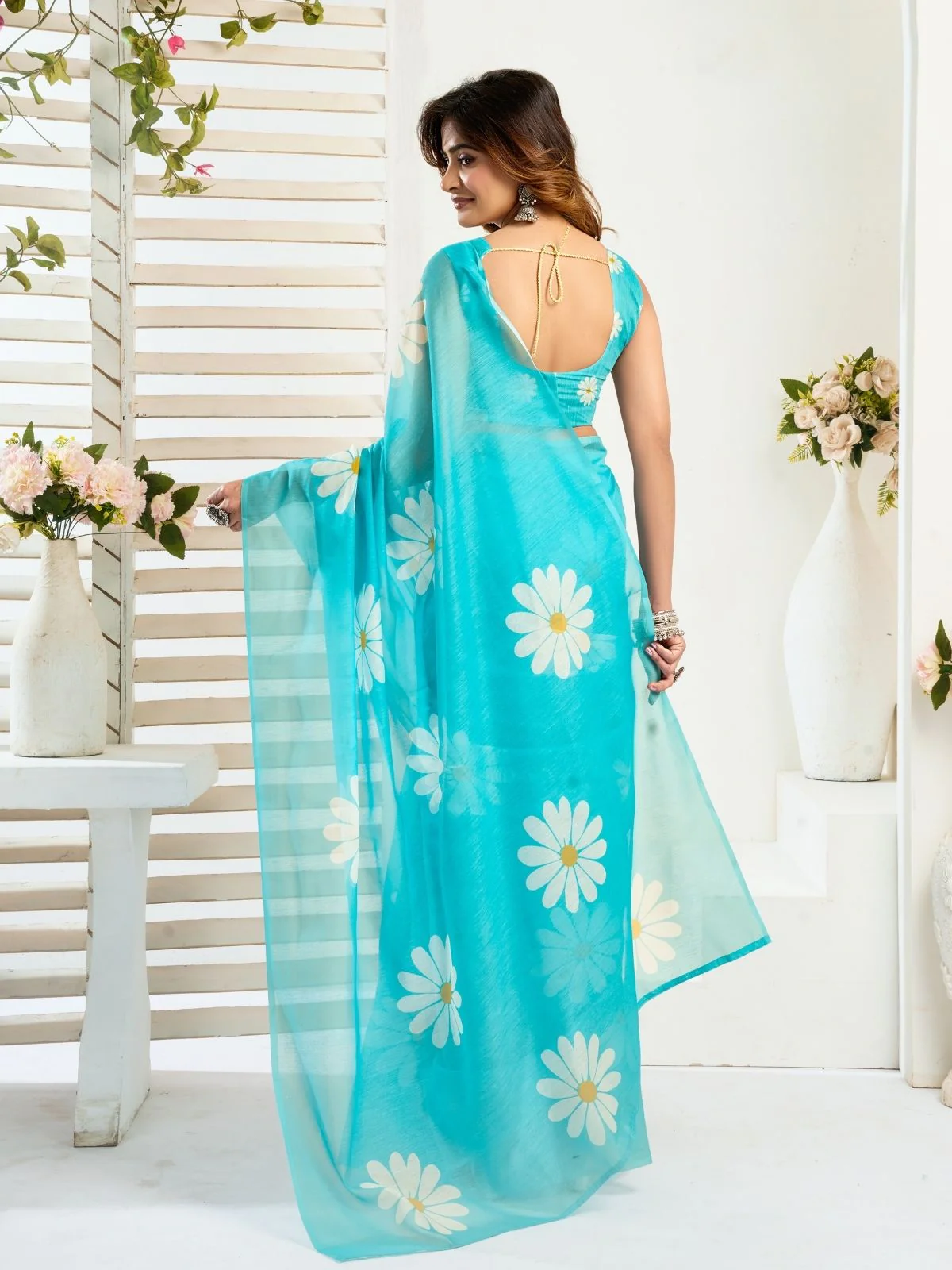 Odette Sky Blue Cotton Linen Zari Work Saree For Women - Image 4