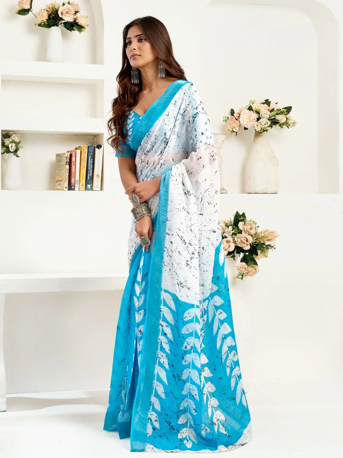 Odette Sky Blue Cotton Linen Zari Work Saree For Women - Image 2