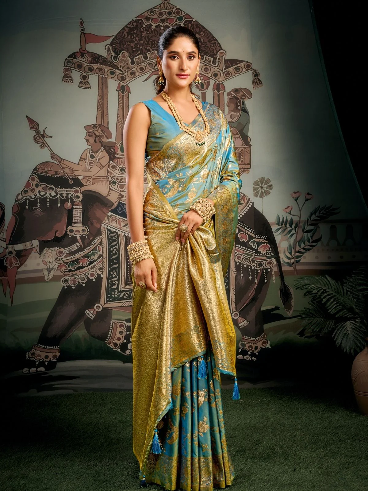 Odette Sky Blue Silk Blend Woven Saree For Women - Image 3