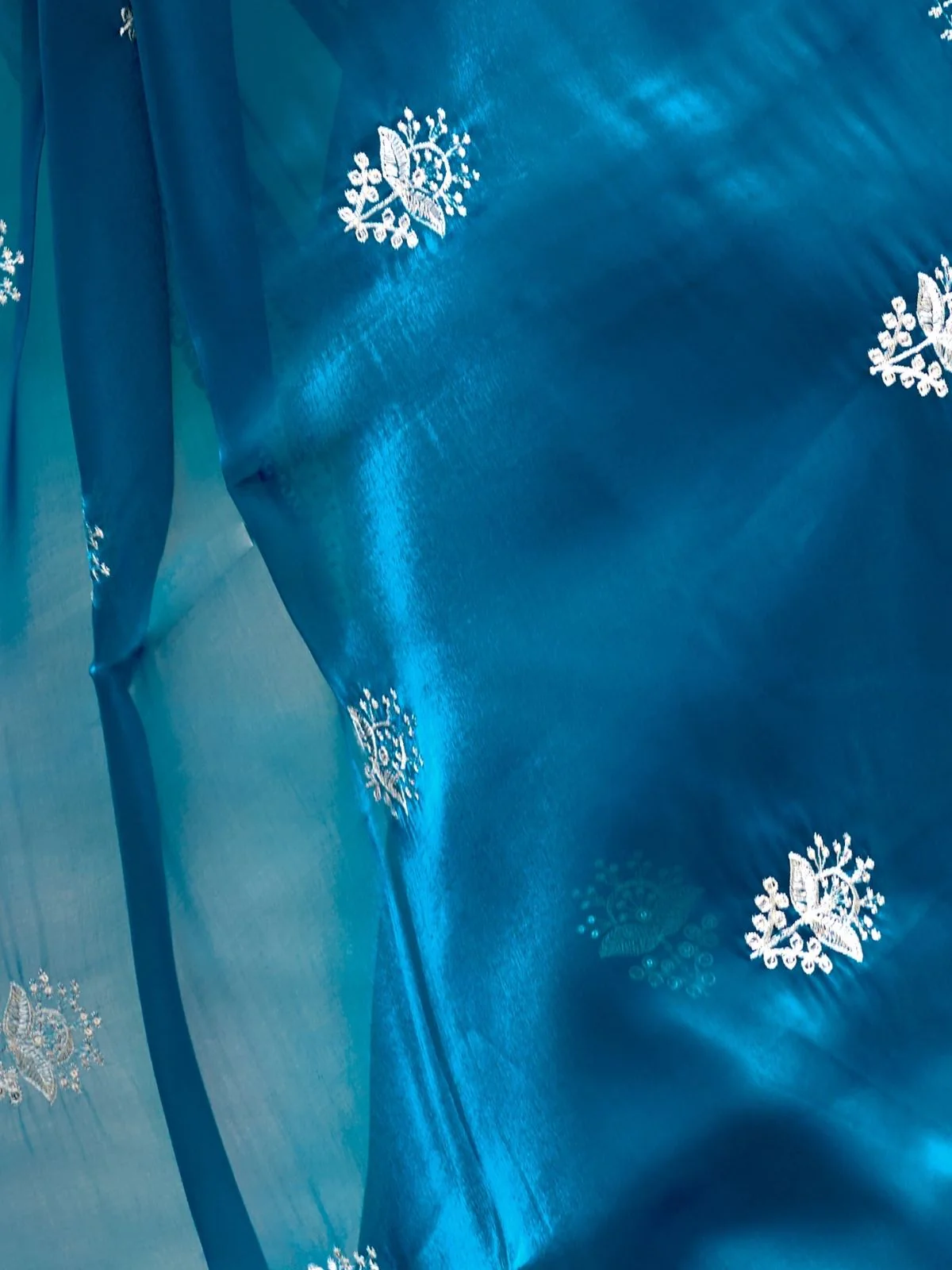 Odette Teal Blue Chiffon Embroidered Saree For Women - Image 7