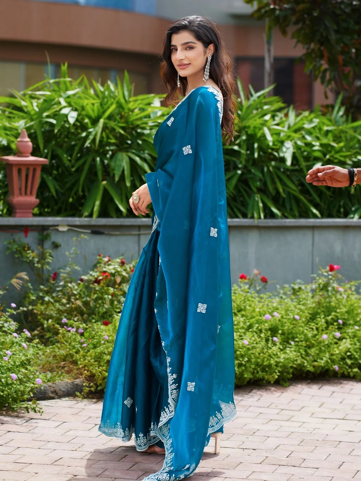Odette Teal Blue Chiffon Embroidered Saree For Women - Image 3