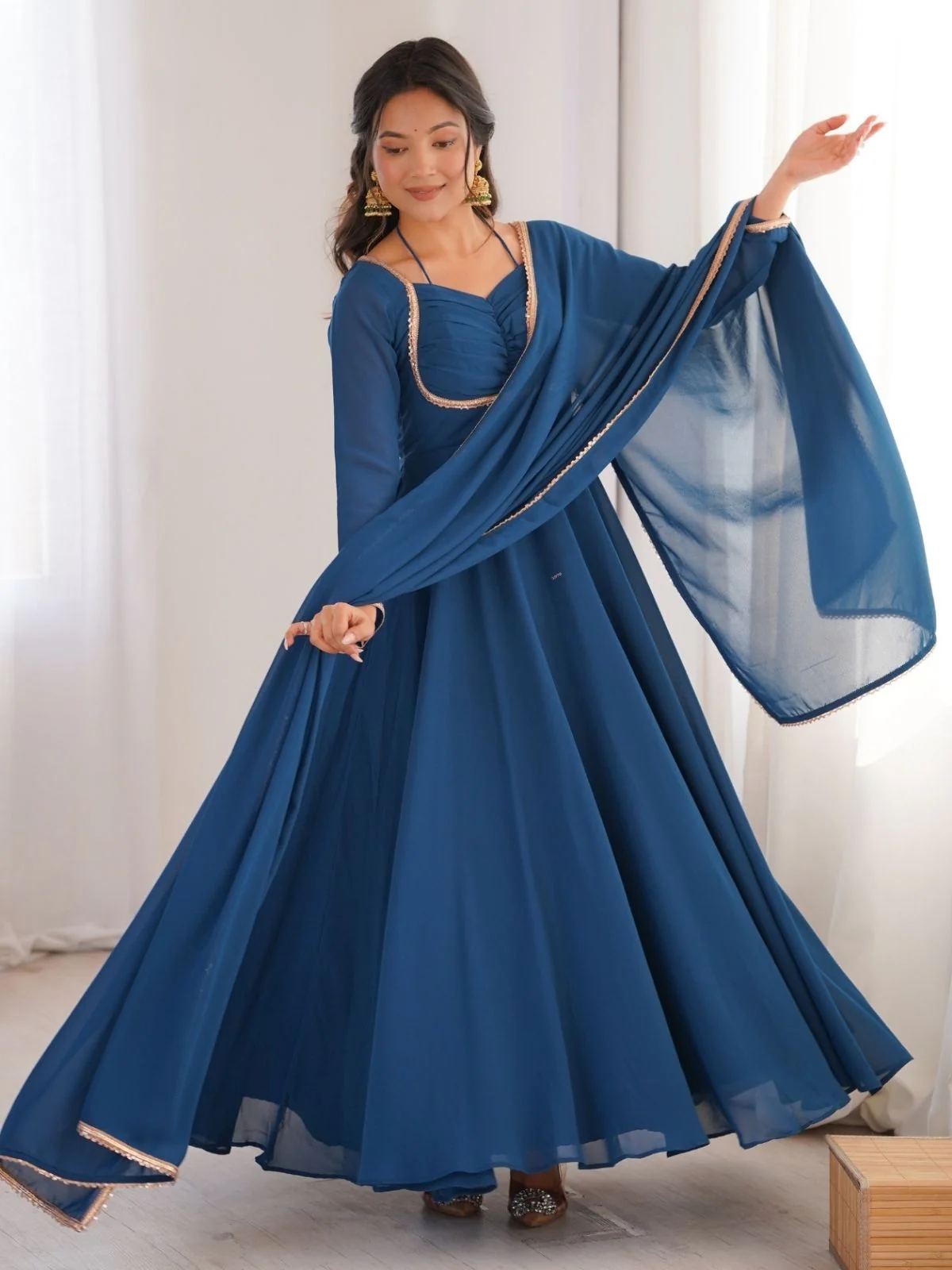 Odette Teal Blue Georgette Embellished Kurta Set For Women - Image 2