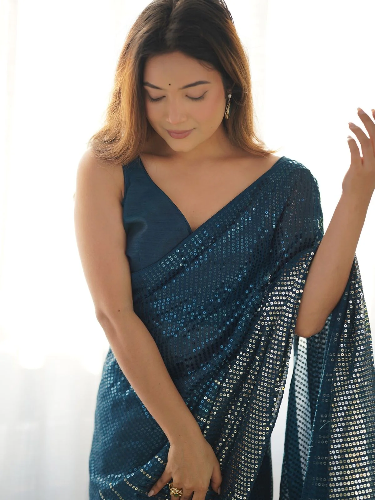 Odette Teal Blue Georgette Embellished Saree With Unstitched Blouse For Women - Image 5
