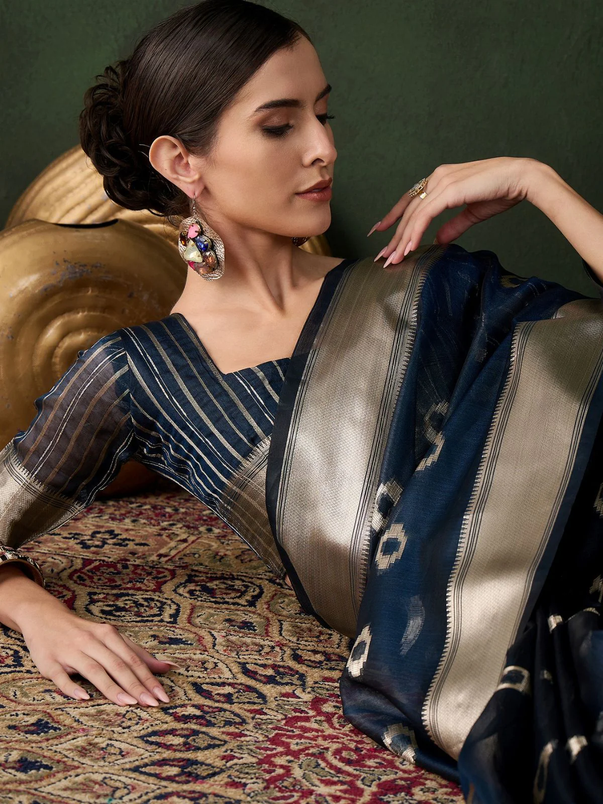 Odette Teal Blue Organza Woven Saree With Unstitched Blouse For Women - Image 4