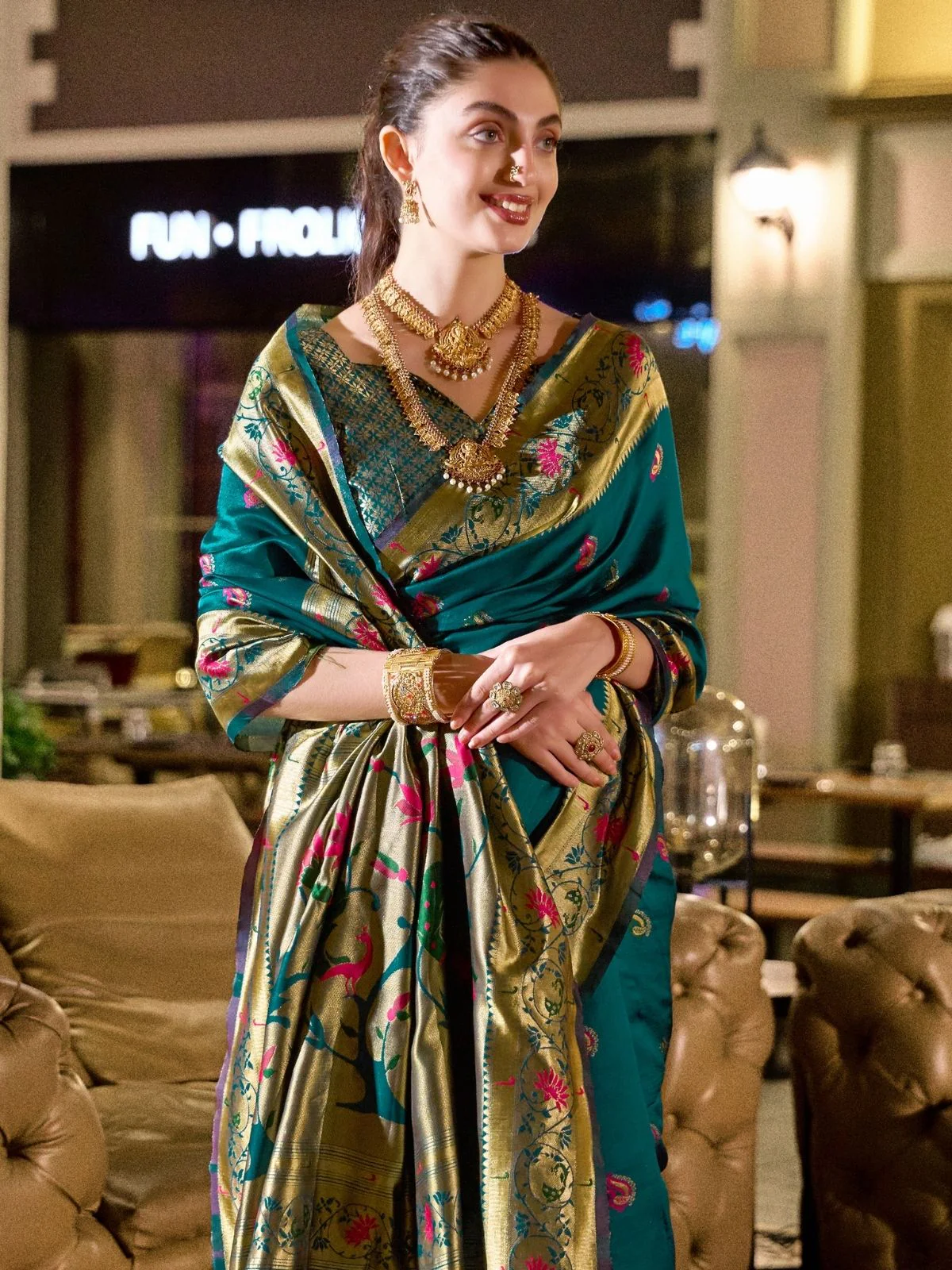 Odette Teal Blue Silk Woven Paithani Saree For Women - Image 4