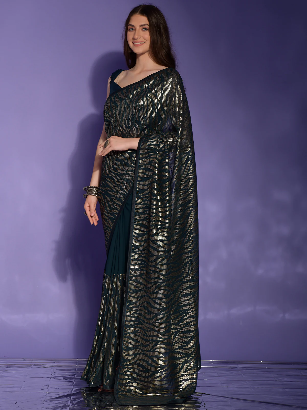 Odette Teal Embellished Georgette Saree With Unstitched Blouse For Women - Image 2