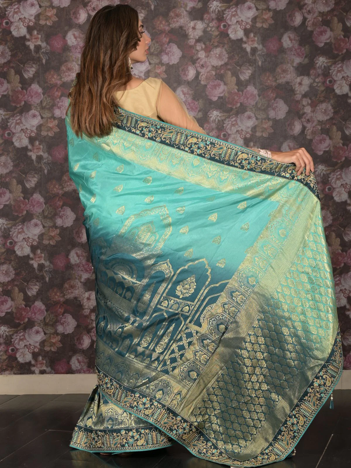 Odette Teal Embroidered Silk Blend Saree with Unstitched Blouse for Women - Image 4
