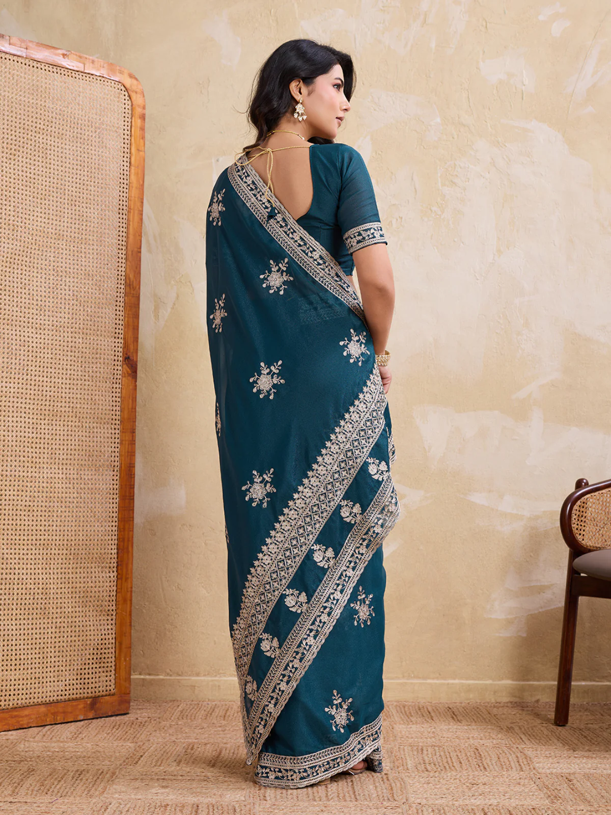 Odette Teal Georgette Printed Saree For Women - Image 3