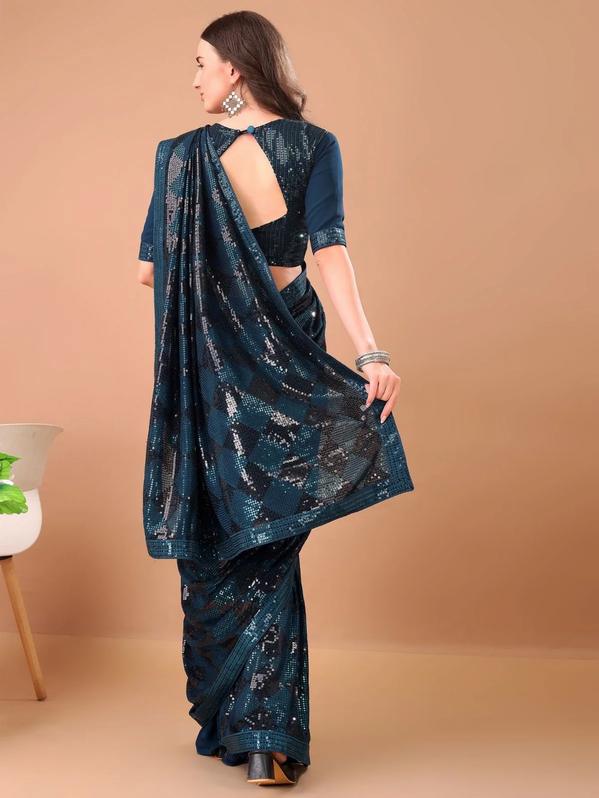 Odette Teal Georgette Sequin Elegant Saree For Women - Image 3