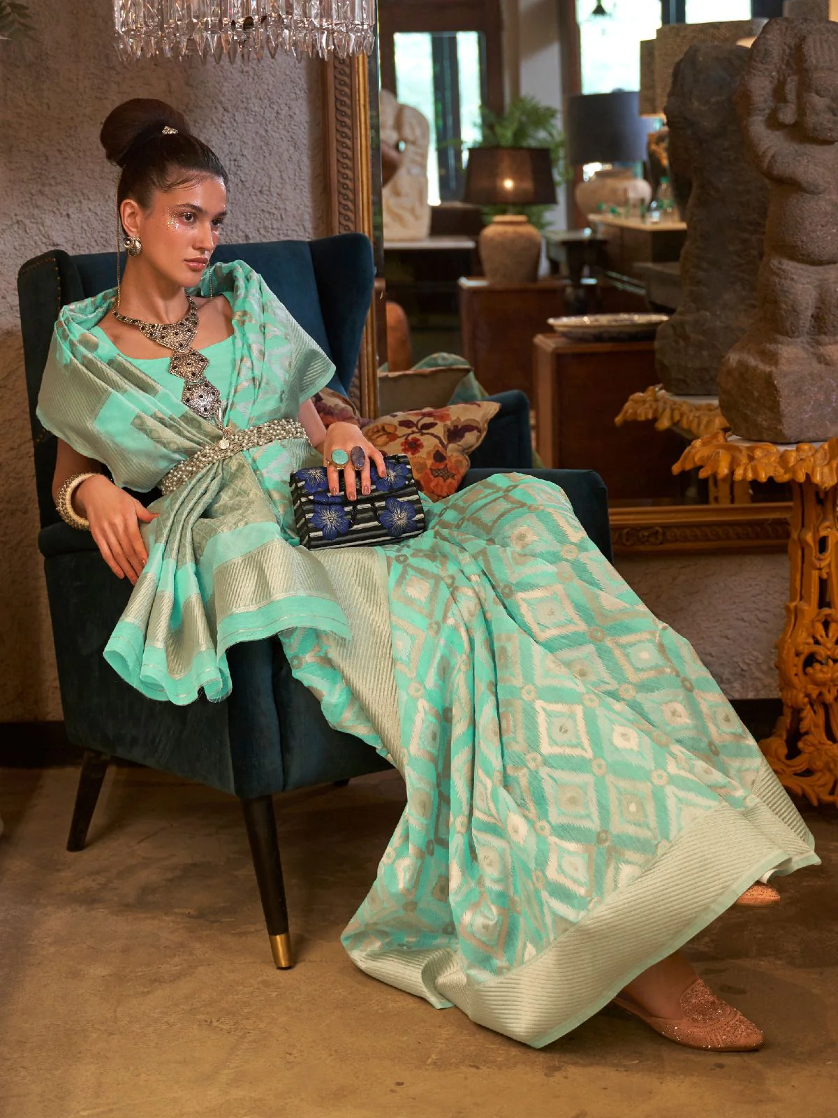 Odette Teal Linen Woven Saree With Unstitched Blouse for Women - Image 2